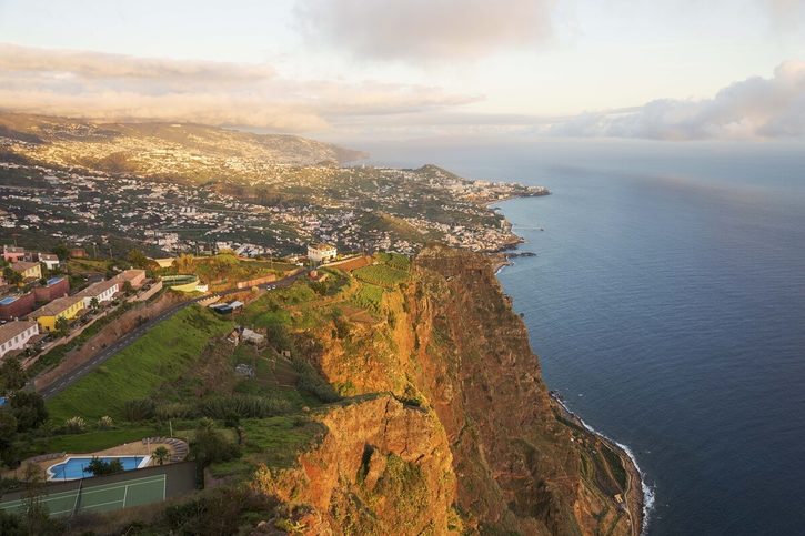 Funchal - Dramatické pobřeží Madeiry