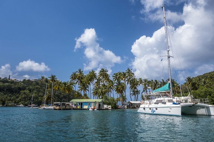 Castries - Plachetnice v Marigot Bay.