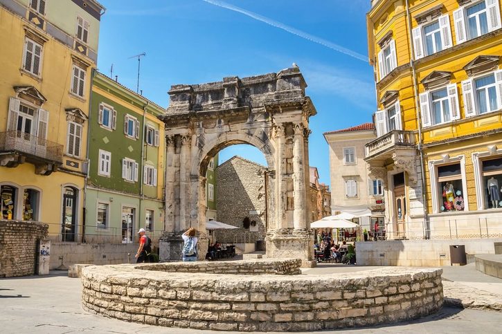 Pula - Zlatá brána  