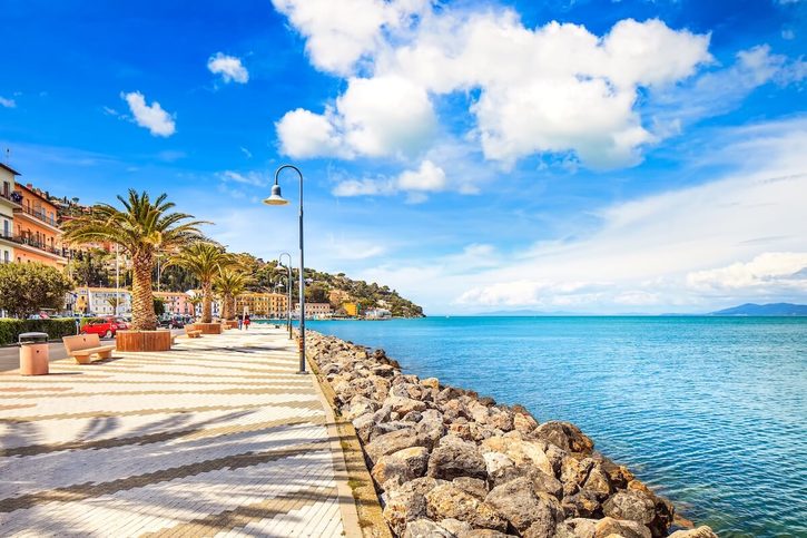 Porto Santo Stefano - promenáda 