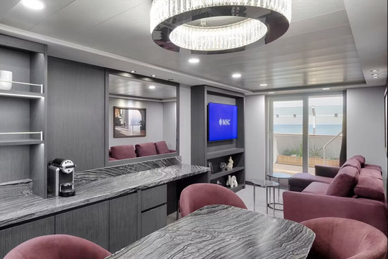Apartmá Yacht Club Royal Suite s vířivkou (YC3) - MSC Musica